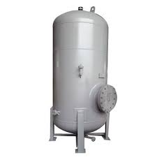       دیگ آبگرم و منبع کوییلی موتورخانه 